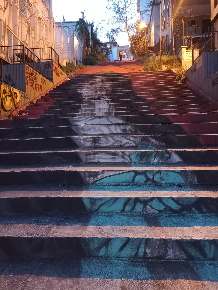 Лестница в сторону пристани Кабаташ. Это уже "высший пилотаж"