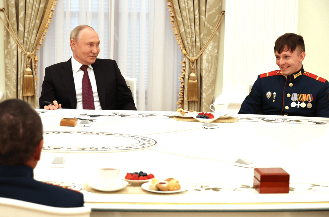    Песков: Путину интересно все, что происходит на фронте