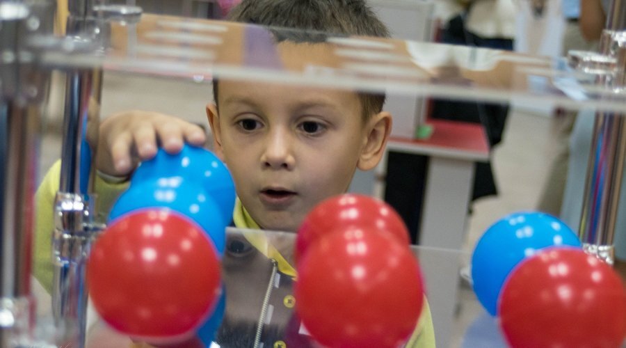 Ребенок в «Знаниуме» // Фото центра