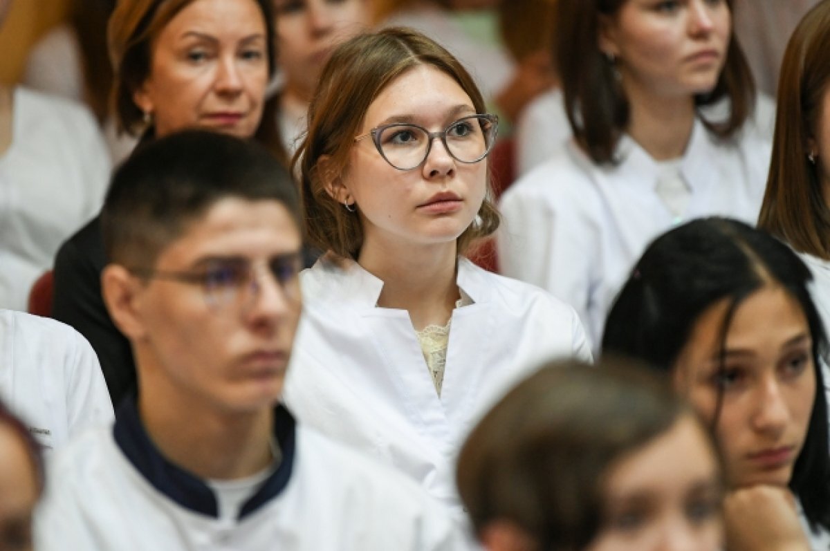    В Тверском медицинском колледже начали обучение 420 первокурсников
