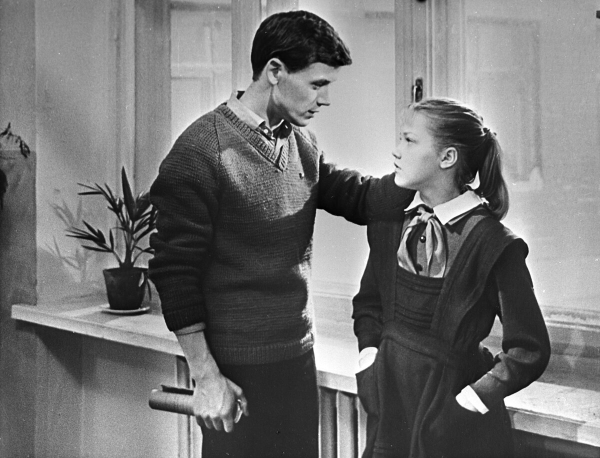    В кино Проклова попала случайно, когда на пробы её привёл друг семьи. Так вышла первая картина с её участием «Звонят, откройте дверь» / РИА Новости