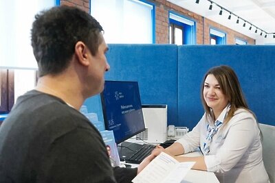    Посетитель в московской службе занятости © Пресс-служба Департамента труда и социальной защиты населения Москвы