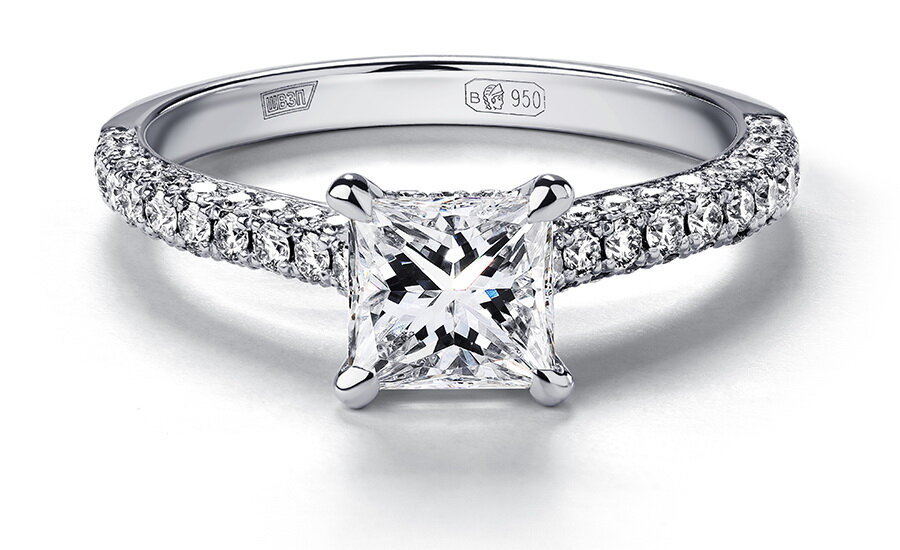 Помолвочное кольцо весом более 1 карата. Артикул украшения: ПК-067-01