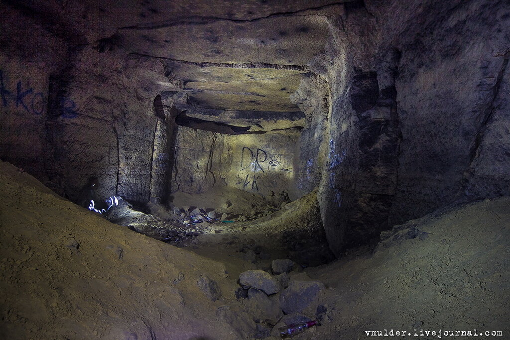 Коды дозора в этой пещере даже есть

Фото 2. 
