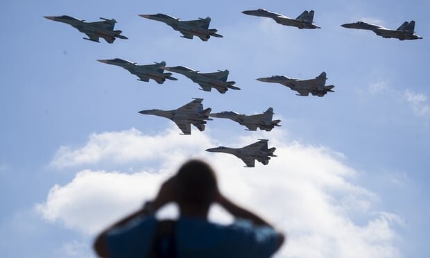  Российские самолеты за пределами Москвы. Йенс Столтенберг предупредил, что Россия становится «более непредсказуемой»