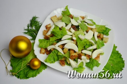 Классический рецепт салата «Цезарь» с курицей и сухариками