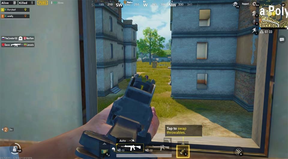  Игроки, которые привыкли к наклонам в компьютерной версии, наверное были расстроены тем, что не нашли их PUBG Mobile.  Спешим вас успокоить — их просто нужно активировать. Перед началом игры  зайдите в настройки и отыщите этот параметр. Теперь вы можете безопасно  стрелять из угла, когда вашему противнику приходится полностью выходить  из укрытия. 