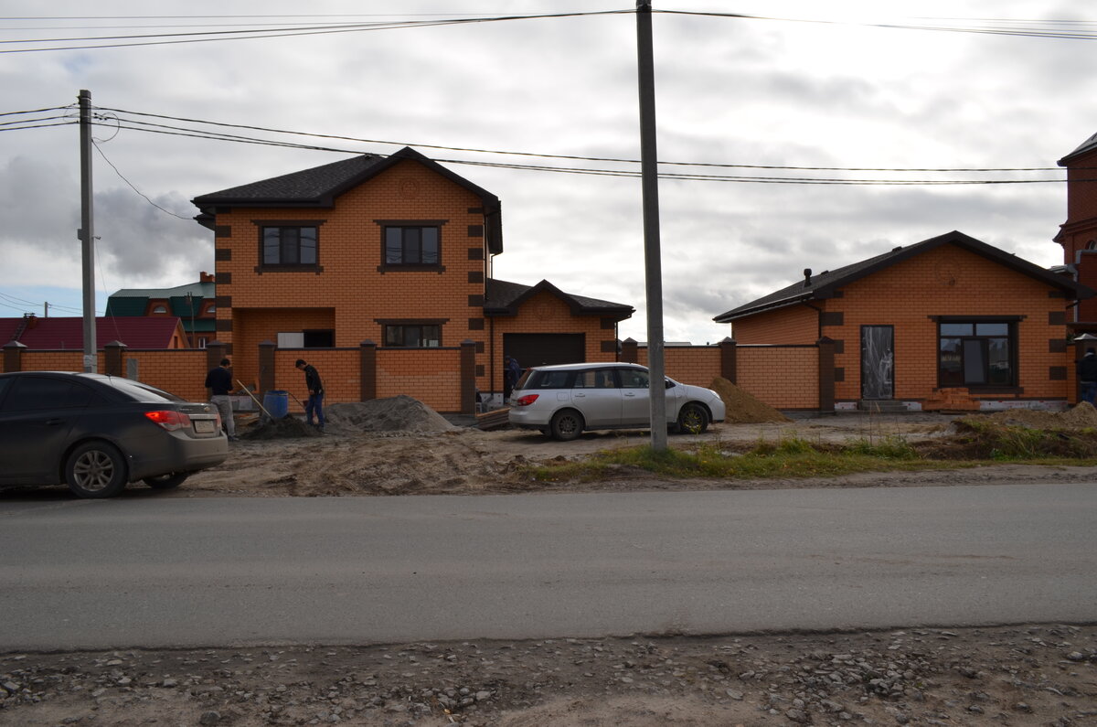 Осенью 2018 года строительство коттеджа дошло до финишной прямой