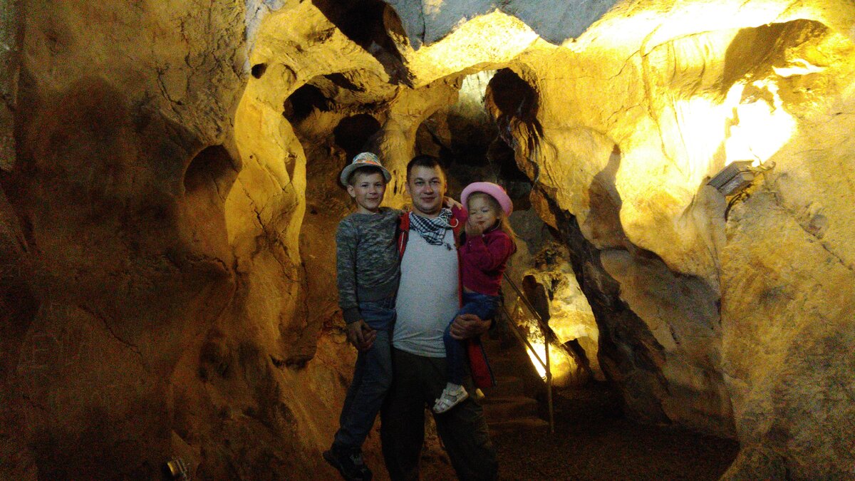 пещера гномов. пещеры гномов фэнтези. пещера гномов в турции. подземелье сталактиты. обливион пещера проклятая шахта.