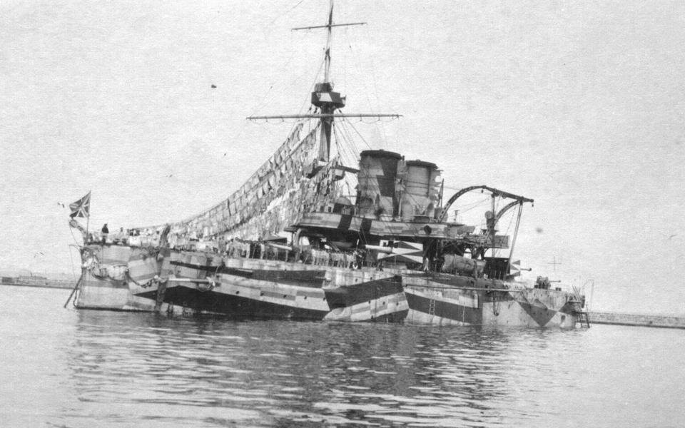 Линейный корабль «Синоп» в камуфляже. Ист.: tsushima.su