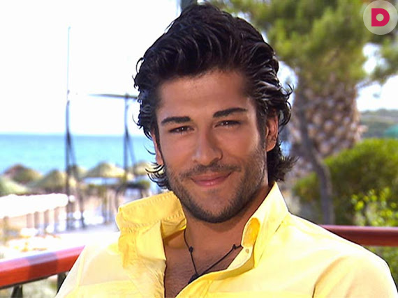 Бурак Озчивит в начале актерской карьеры