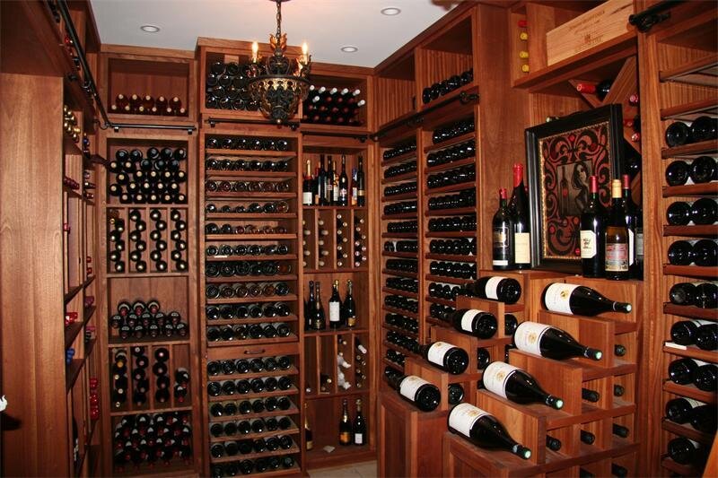 Винный погреб для коллекционера от российского мебельного магазина