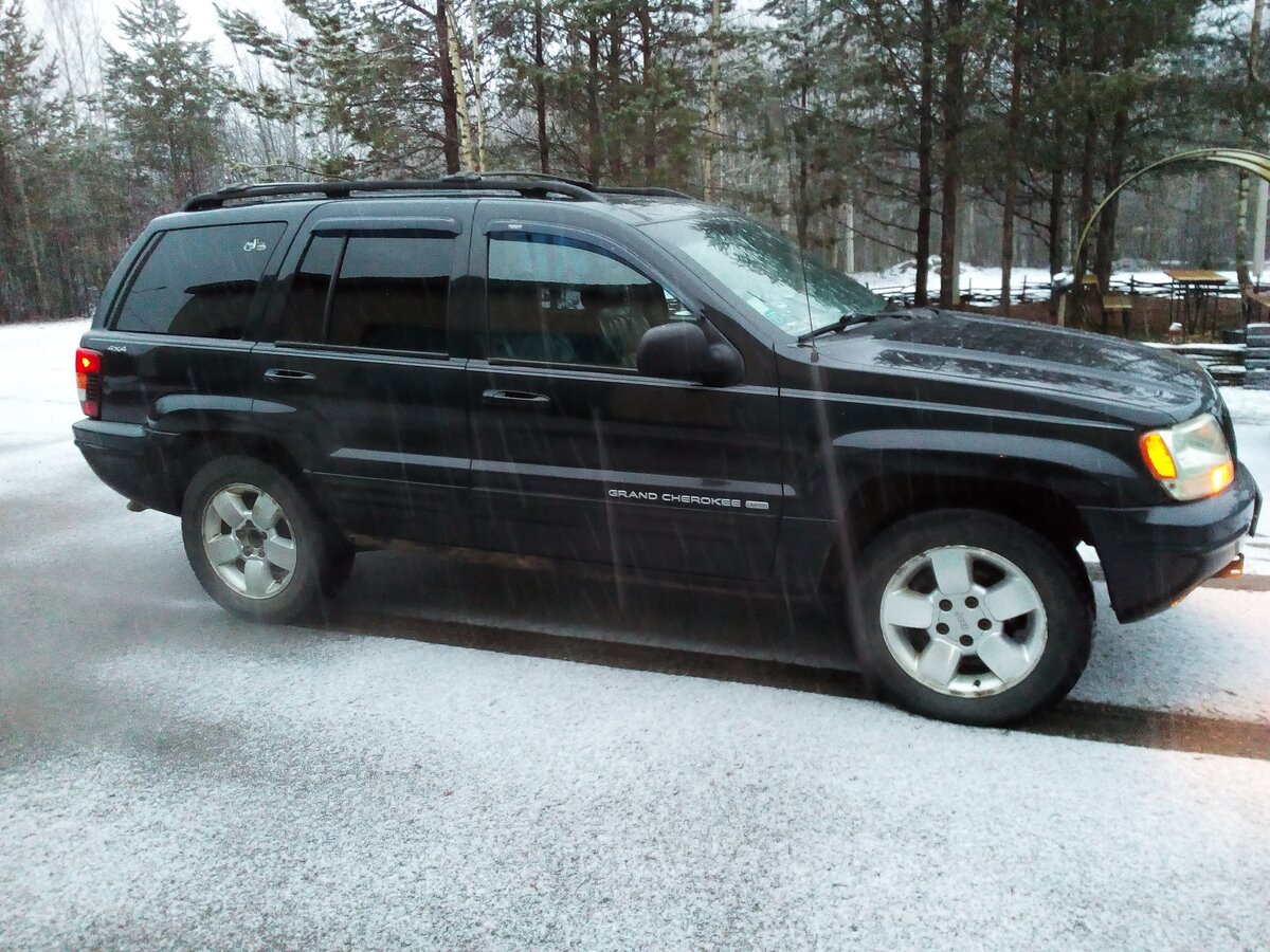  Цена этой машины - 300 тысяч. Посмотрим, что имеем за эти деньги. Авто 2000 года.