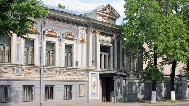 Дом В.М. Бурмистровой  был построен в 1882 году архитектором Николаем Григорьевым