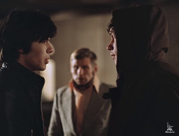 И фраза Никиты: «Вы — подонки». И они реально — таковые. Хотя бы потому, что нападают кучей на одного. Скриншот.