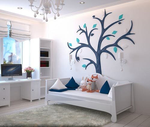 https://www.pexels.com/photo/empty-bedroom-set-1648768/