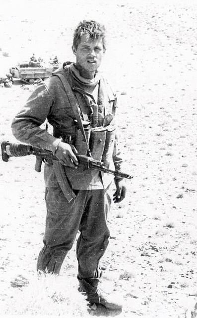 На фото заметно что у бойца в прикладе ИПП перемотаный сверху джгутом Эсмарха.