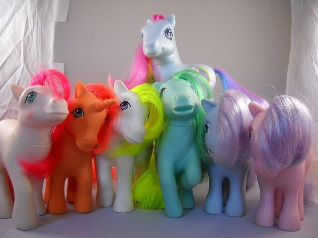 Как же я люблю БТС, вот они слева на право: Намджун,Чонгук, Чингачгук, Гойко Митич (МИТЯЯЯЙ), Джин, Юнги. Я вас точно не люблю ребят.