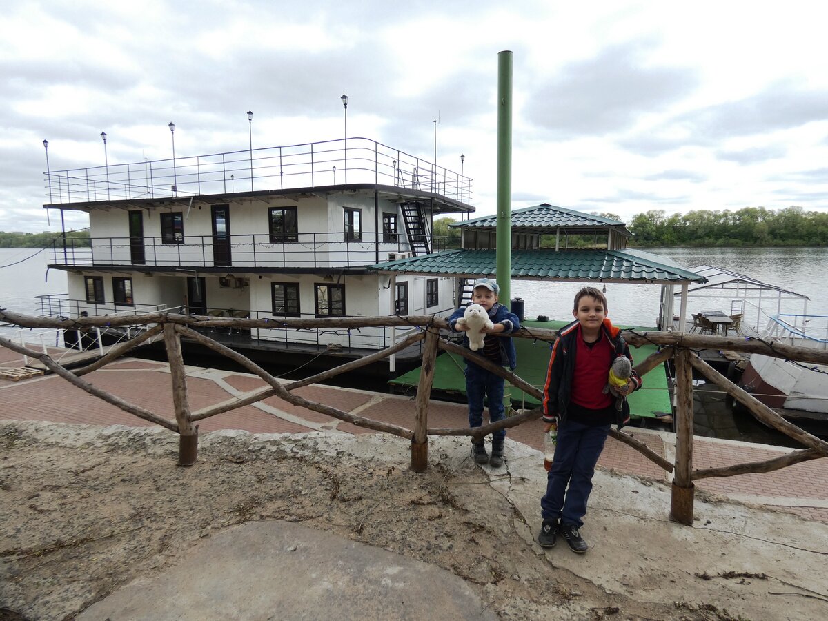 Дебаркадер из бетона изготовление