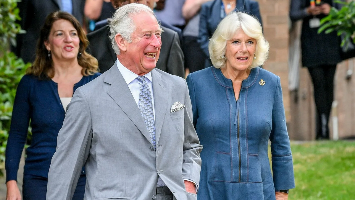 На ком женился принц чарльз Charles and Camilla: A love story