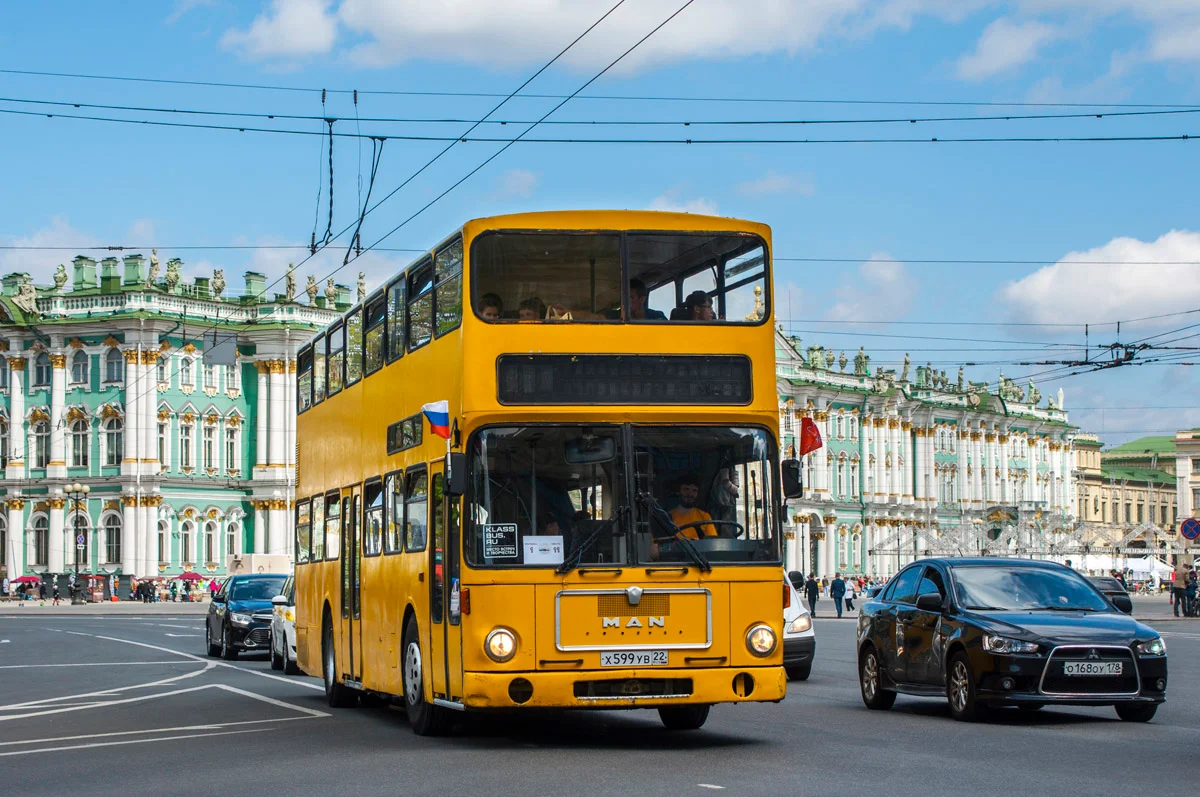 Автобусы в санкт петербурге до скольки. Man sd200. Транспорт Санкт-Петербурга. Автобус Санкт-Петербург. Общественный транспорт Питер.