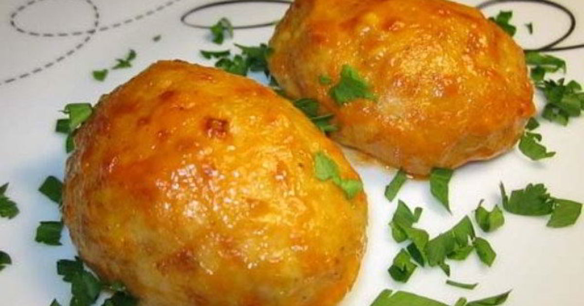 Биточки в духовке рецепт с фото. Котлетка. Мясные котлеты в духовке. Котлетки в духовке с подливкой. Котлеты в духовке на противне.
