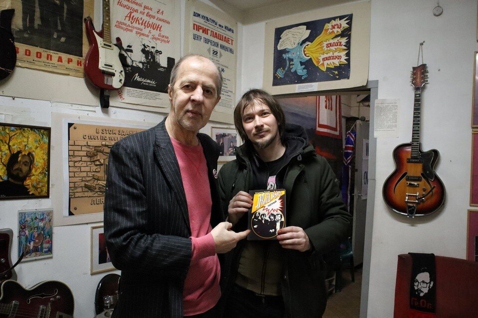 Владимир Рекшан и основатель справочника "Рок-гид" Роман Кадулин, источник: https://rock-guide.ru/post/623714385e472931f4c53d6a