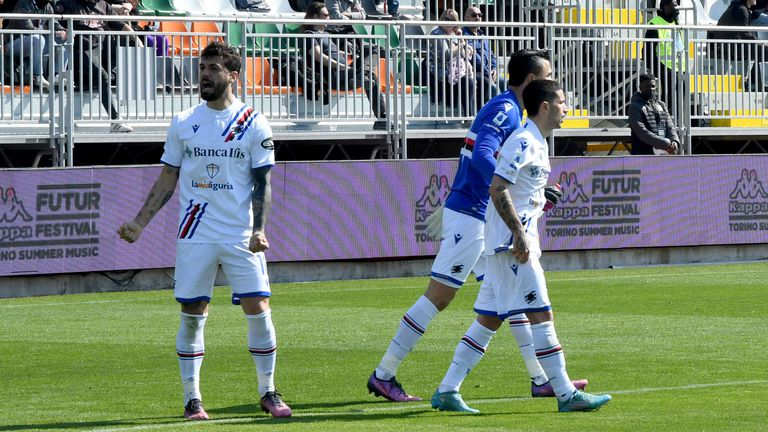 Франческо Капуто радуется своему дублю.