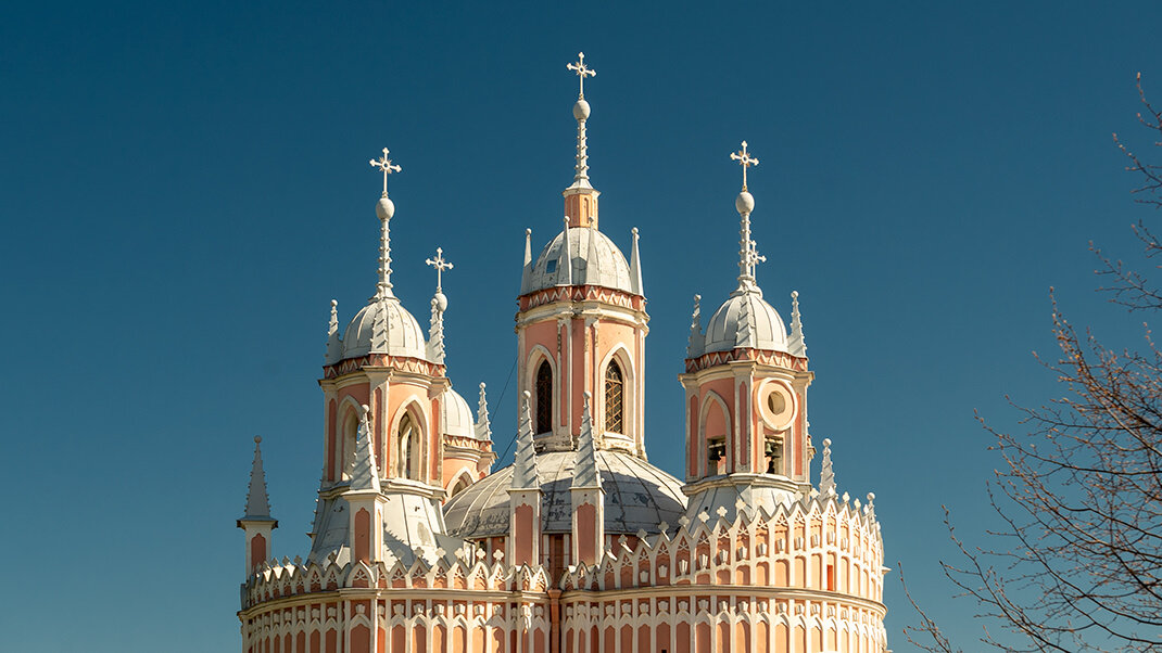 Адрес церкви — улица Ленсовета, 12