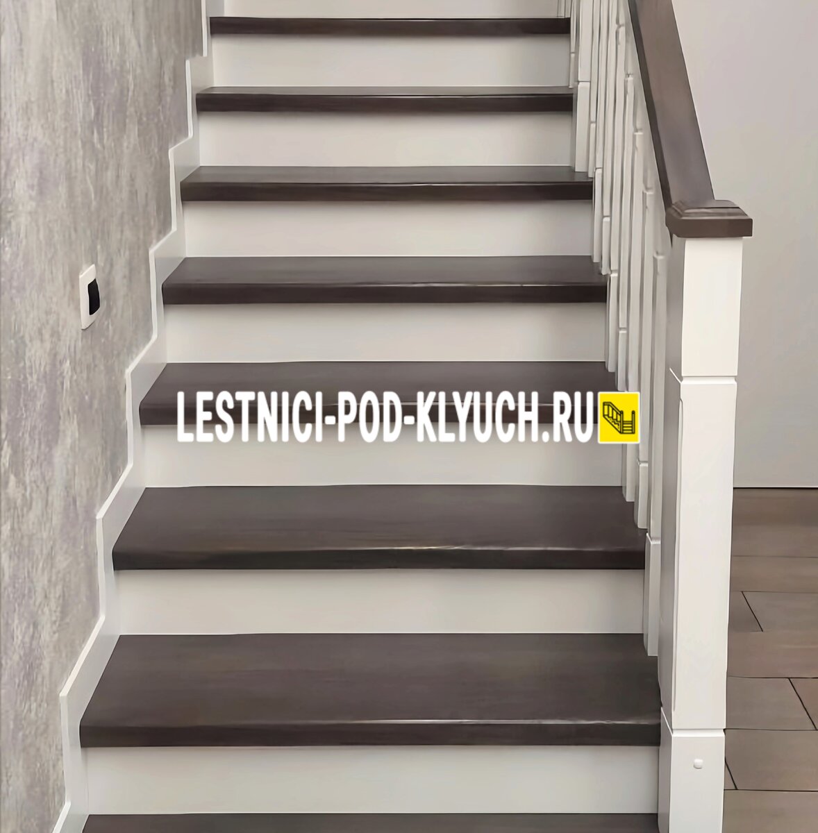 Принимаем звонки: пн-вс с 8:00 до 21:00 (+7 499 490-72-90). Электронная почта: info@lestnici-pod-klyuch.ru 