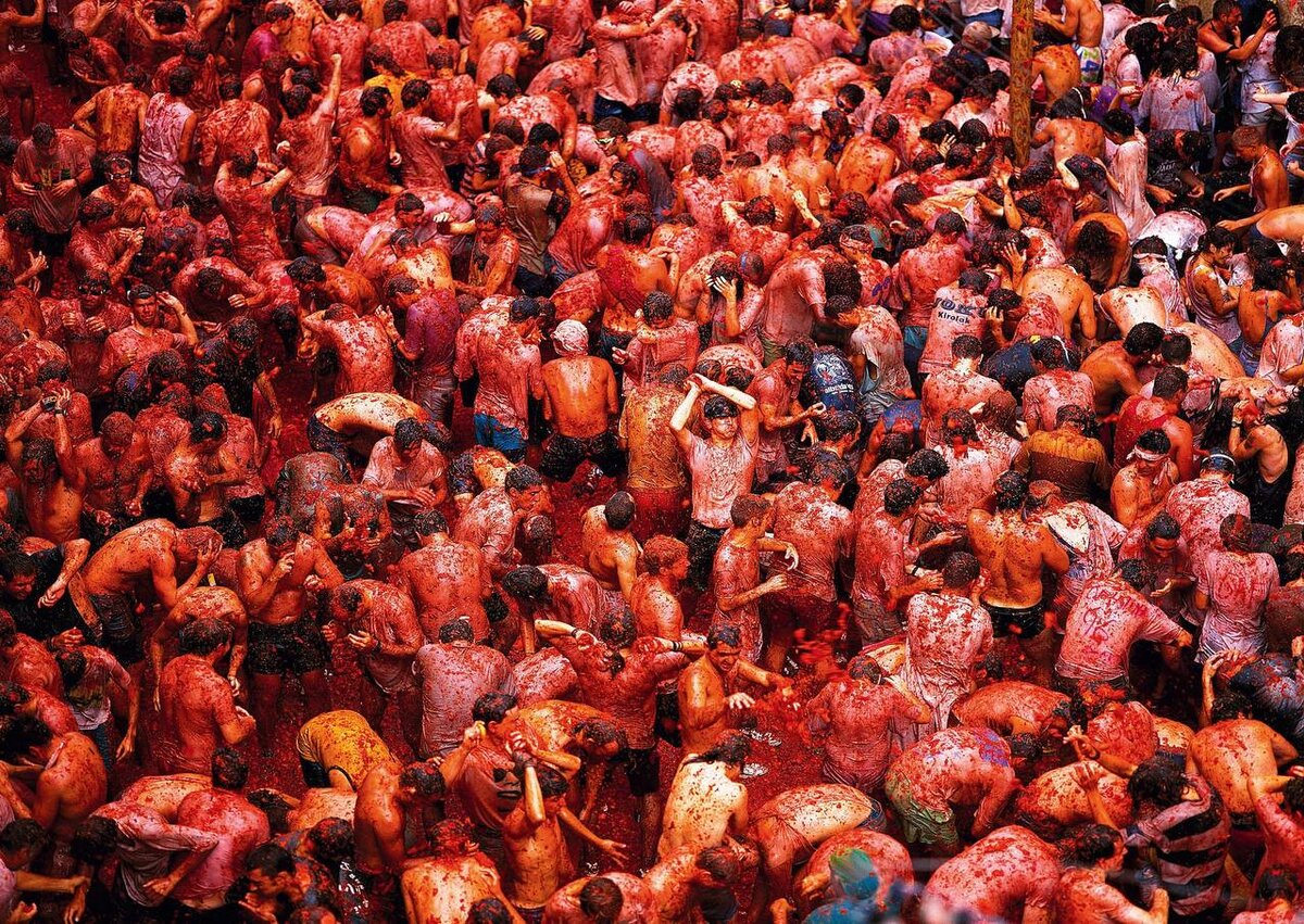 La Tomatina в городе Буньоле