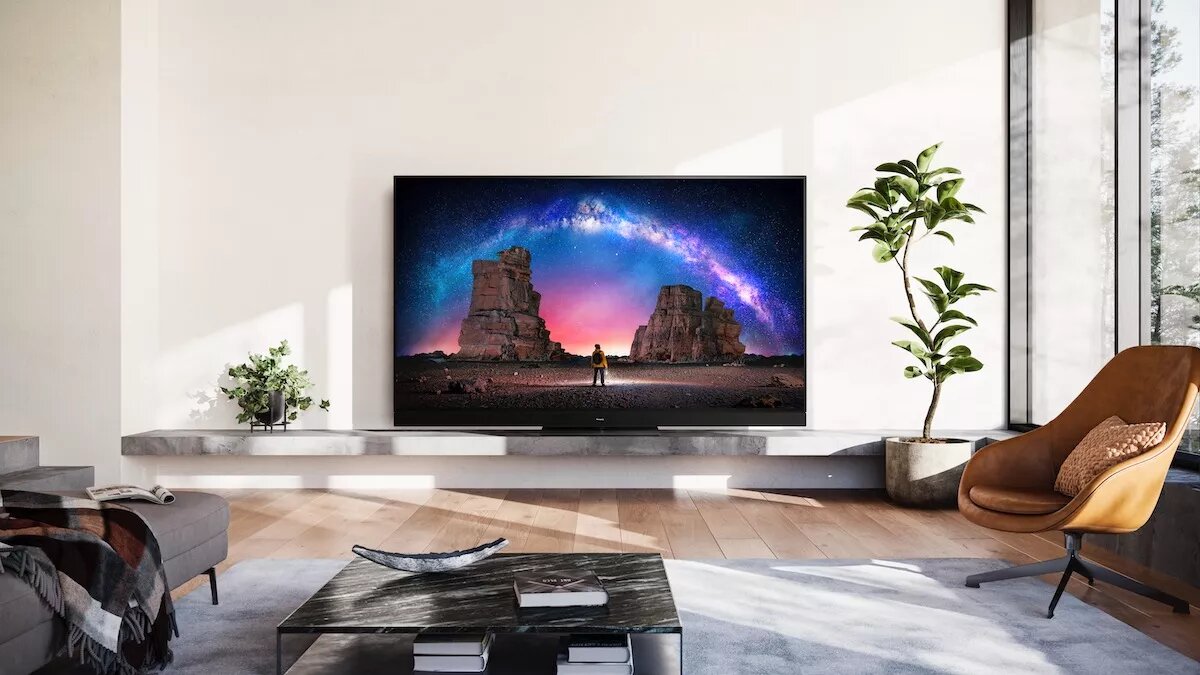 Лучшие телевизоры 2023 32. Телевизор Panasonic 2023. Телевизор Панасоник 2000. OLED телевизоры. Телевизор 2023 года.