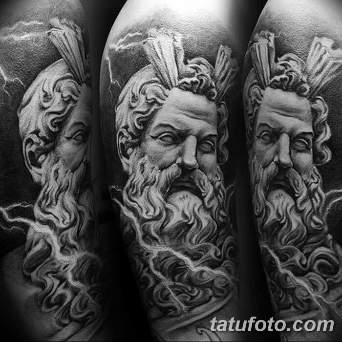 На такой шедевр, хочется смотреть и смотреть, вглядываться в каждый сантиметр.