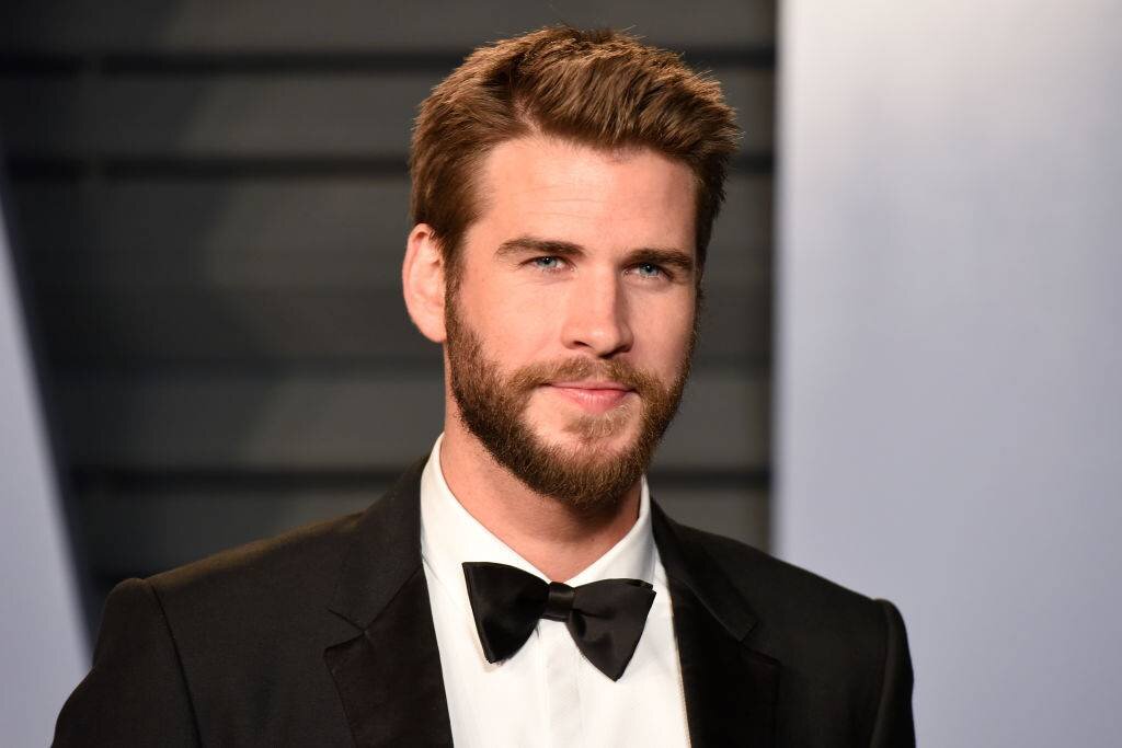 https://www.elle.pl/galeria/liam-hemsworth-ma-nowa-dziewczyne-paparazzi-przylapali-go-na-randce-z-australijska-aktorka/liam-hemsworth