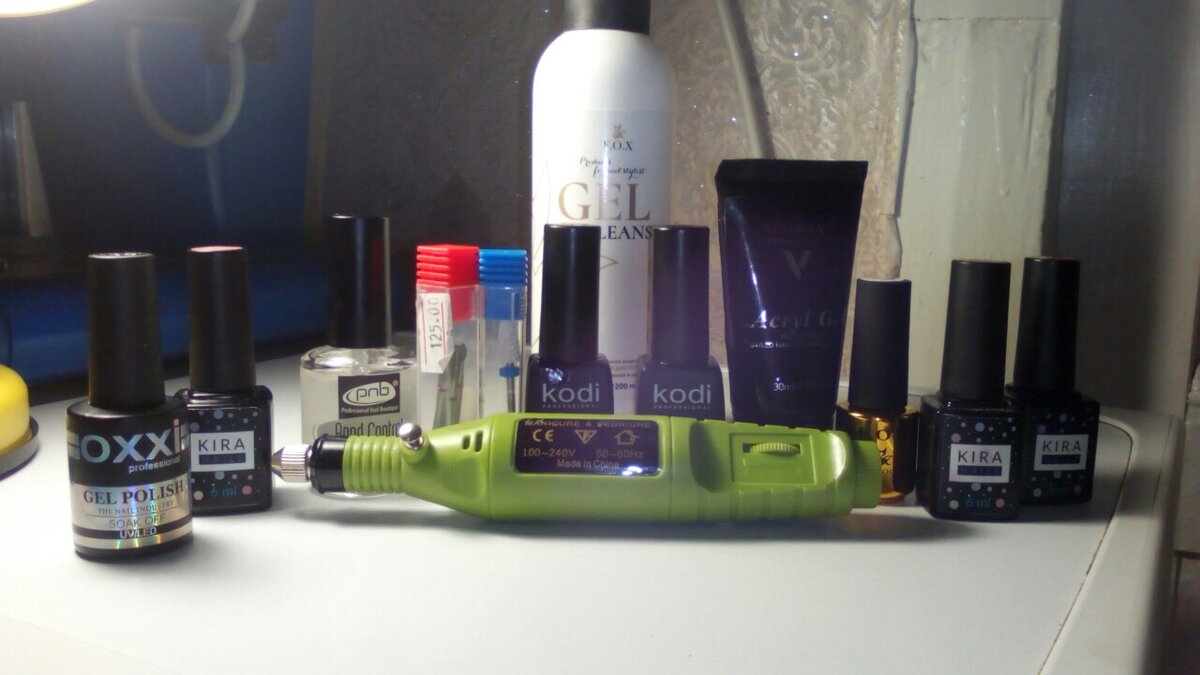 Это мой первоначальный набор. но я докупила керамические и алмазные профессиональные фрезы