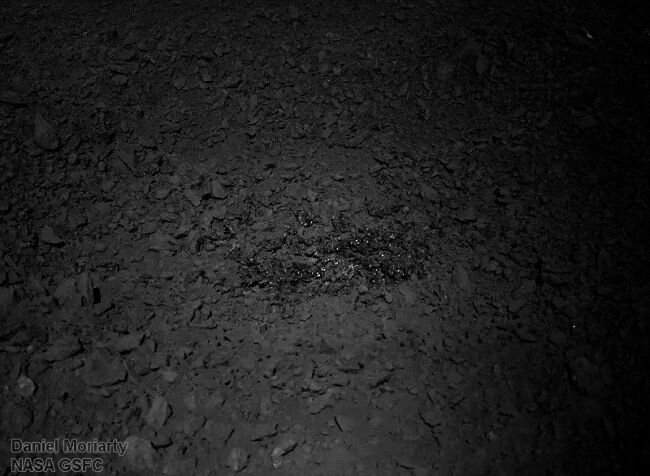 Ненасыщенная, высококонтрастная версия материала, просмотренная Yutu 2. 
(Изображение предоставлено: CNSA / CLEP / NASA / GSFC / Dan Moriarty)