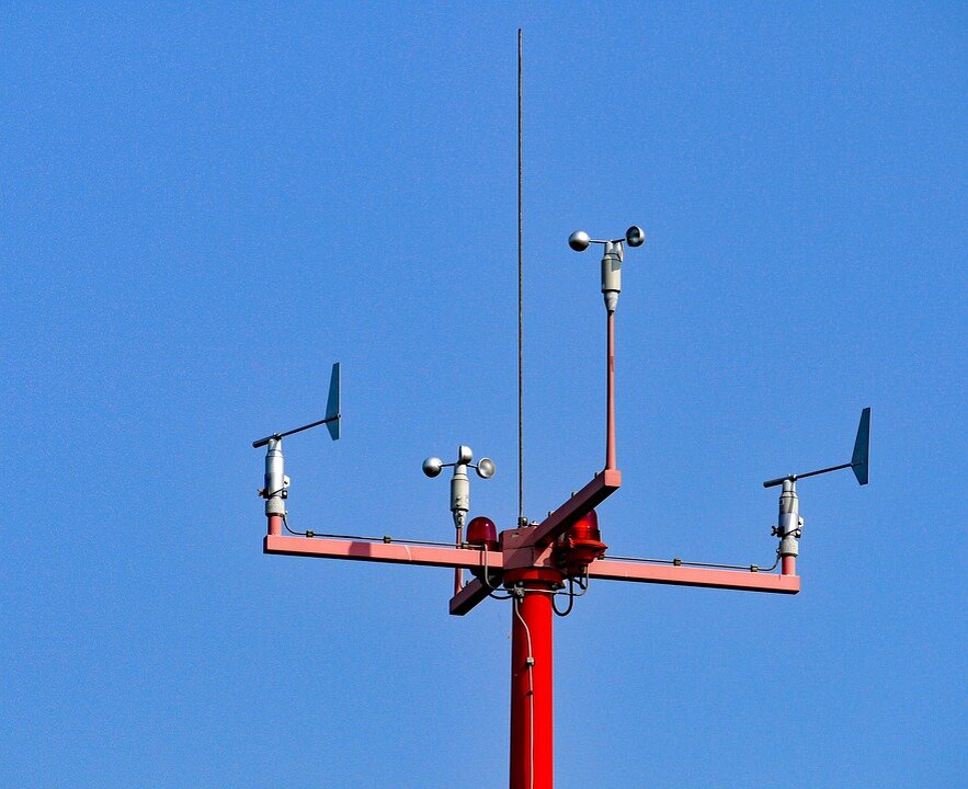 https://cdn.pixabay.com/photo/2018/10/24/17/13/anemometer-3770776_960_720.jpg