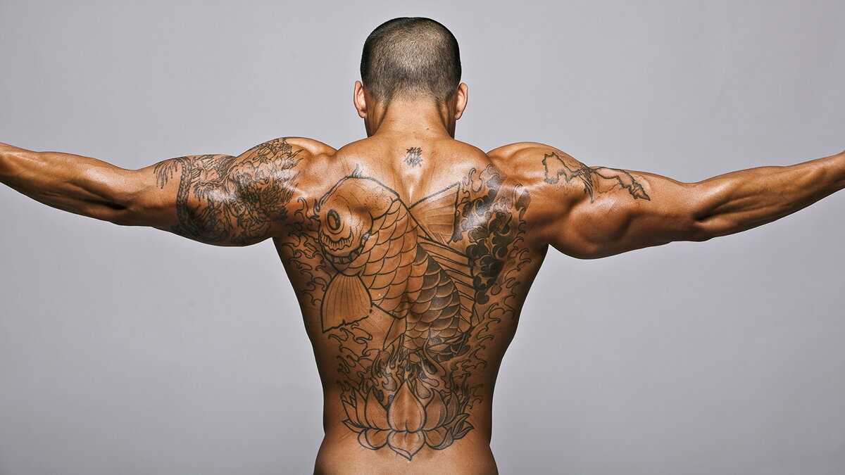 10% томских соискателей не получают работу из-за наличия у них татуировок