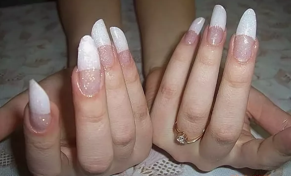 А кто-то не умеет наращивать, но наращивает и не парится