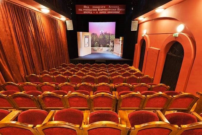 Сайт театр щепенко. Щепенко зрительный зал. Сайт театр щепенко. Русские пьесы. Москва театр русской драмы п/р м.