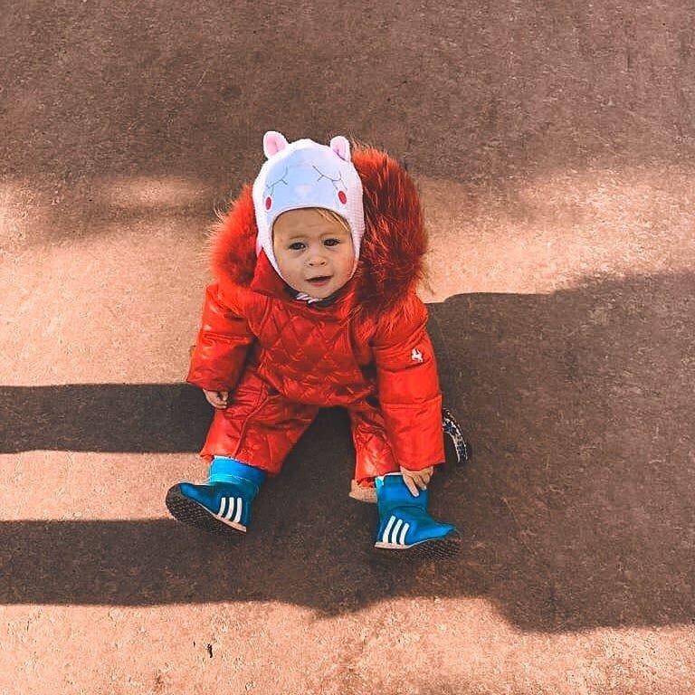 С Есенией книжки немного полегче читаем, конечно :)