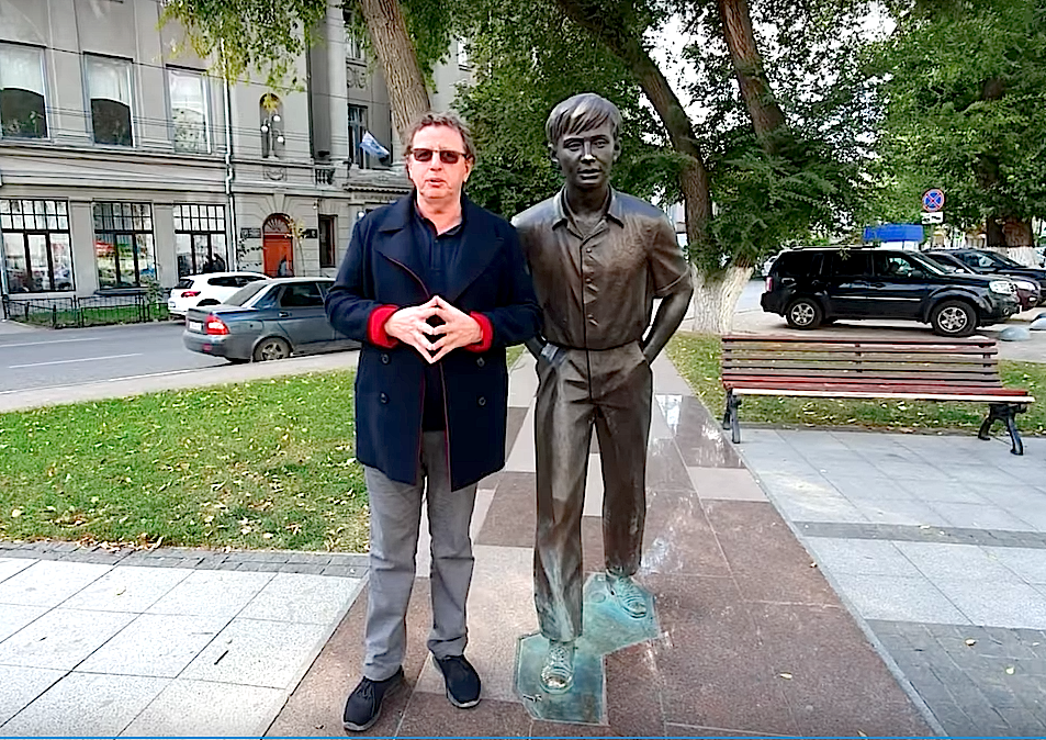 Памятник табакову в москве на сухаревской