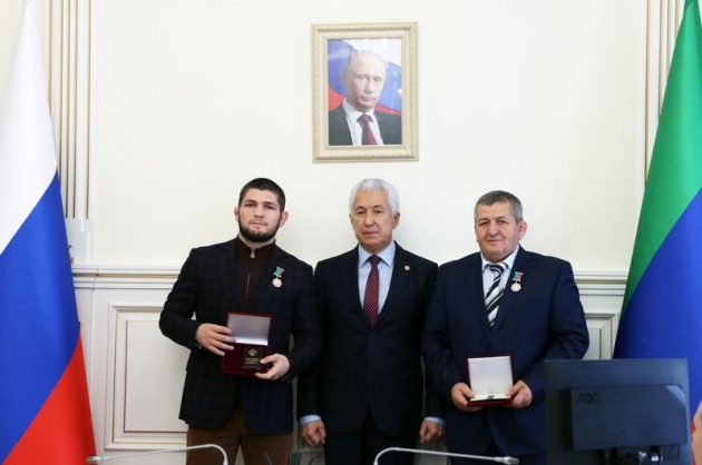 Амроз Царикаев // Пресс-служба администрации главы и правительства РД 
