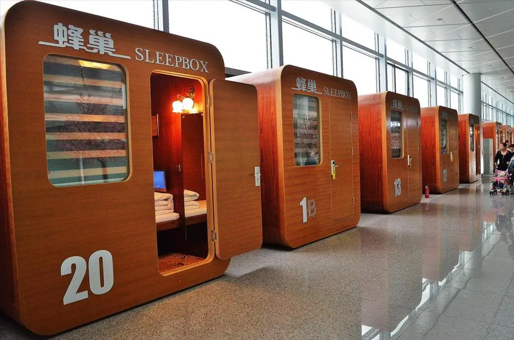 Sleep шереметьево. Капсульный отель Шереметьево. Sleepbox Шереметьево. Слипбокс Шереметьево. Sleepbox — капсульный Микроотель.