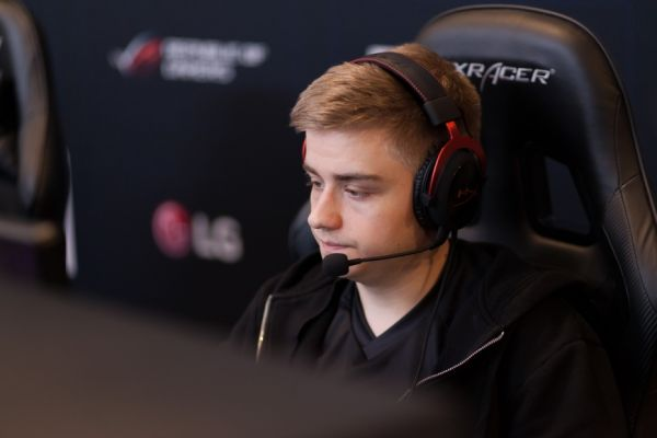 Призовые: $ 6 379 423
n0tail считается одним из самых ярких и харизматичных геймеров в Европе. К тому же Йохан может с легкостью отыгрывать на любой роли. Поэтому рейтинг «Самые богатые киберспортсмены мира» сложно представить без этого игрока.