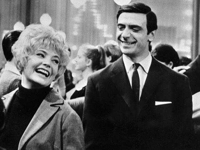 Доронина и Лазарев флиртуют