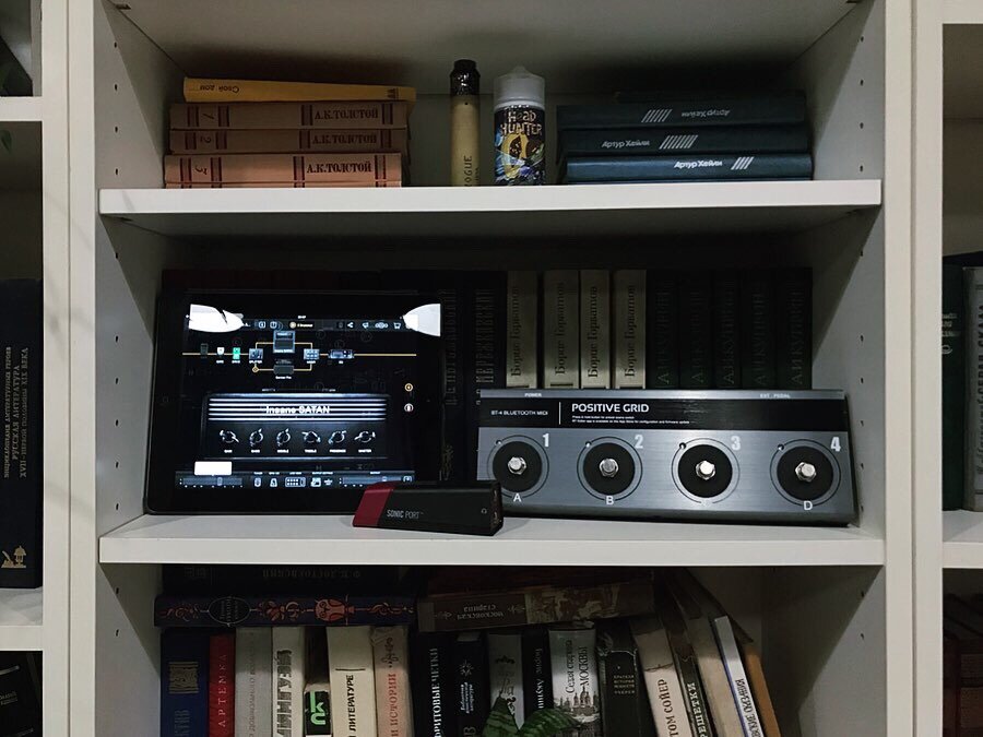 iPad, Line 6 Sonic Port, Positive Grid BT4