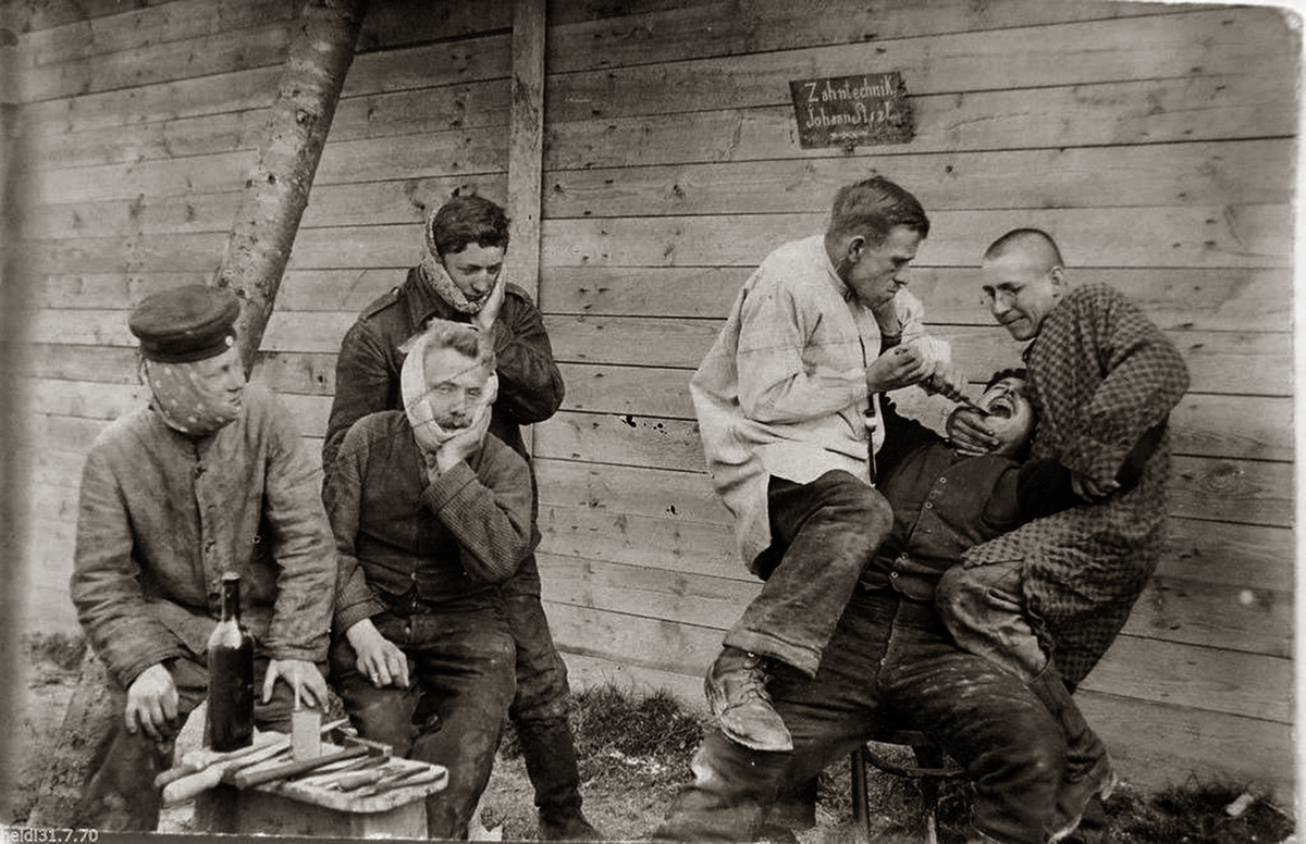 1914 год, Германия, типичное удаление зубов