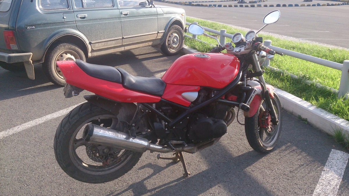 Suzuki Bandit 400 1920 1080