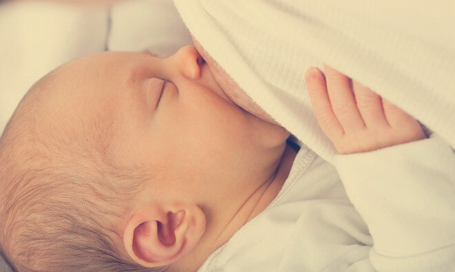 Во время грудного вскармливания природой обеспечивается комфорт этого процесса